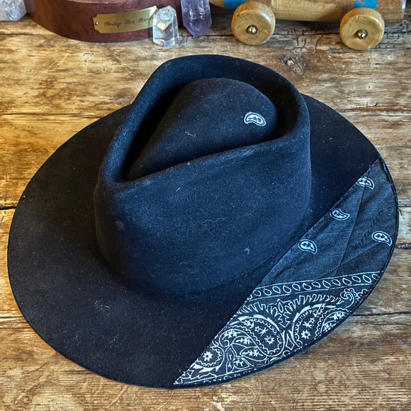 Hat Designer Teressa Foglia Felt Hat New Teressa Foglia Black Flat